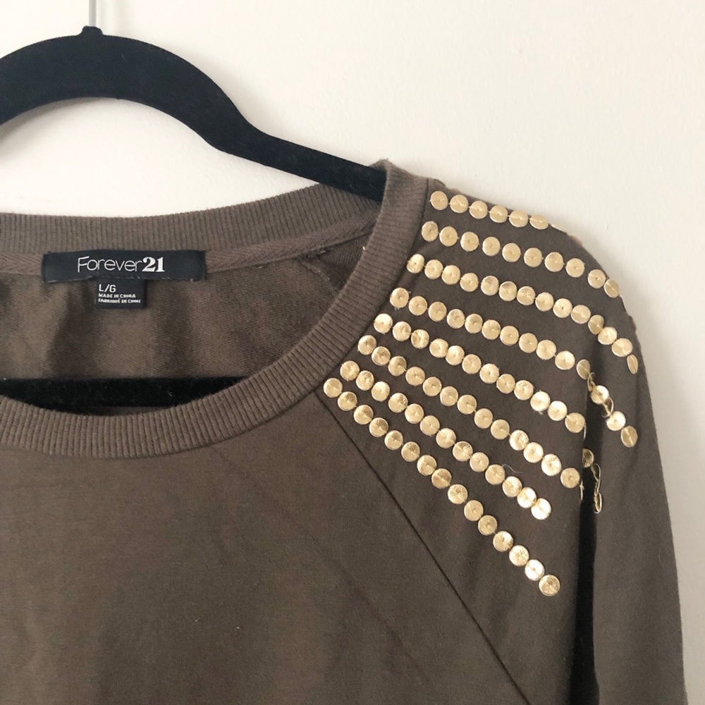 Sweatshirt